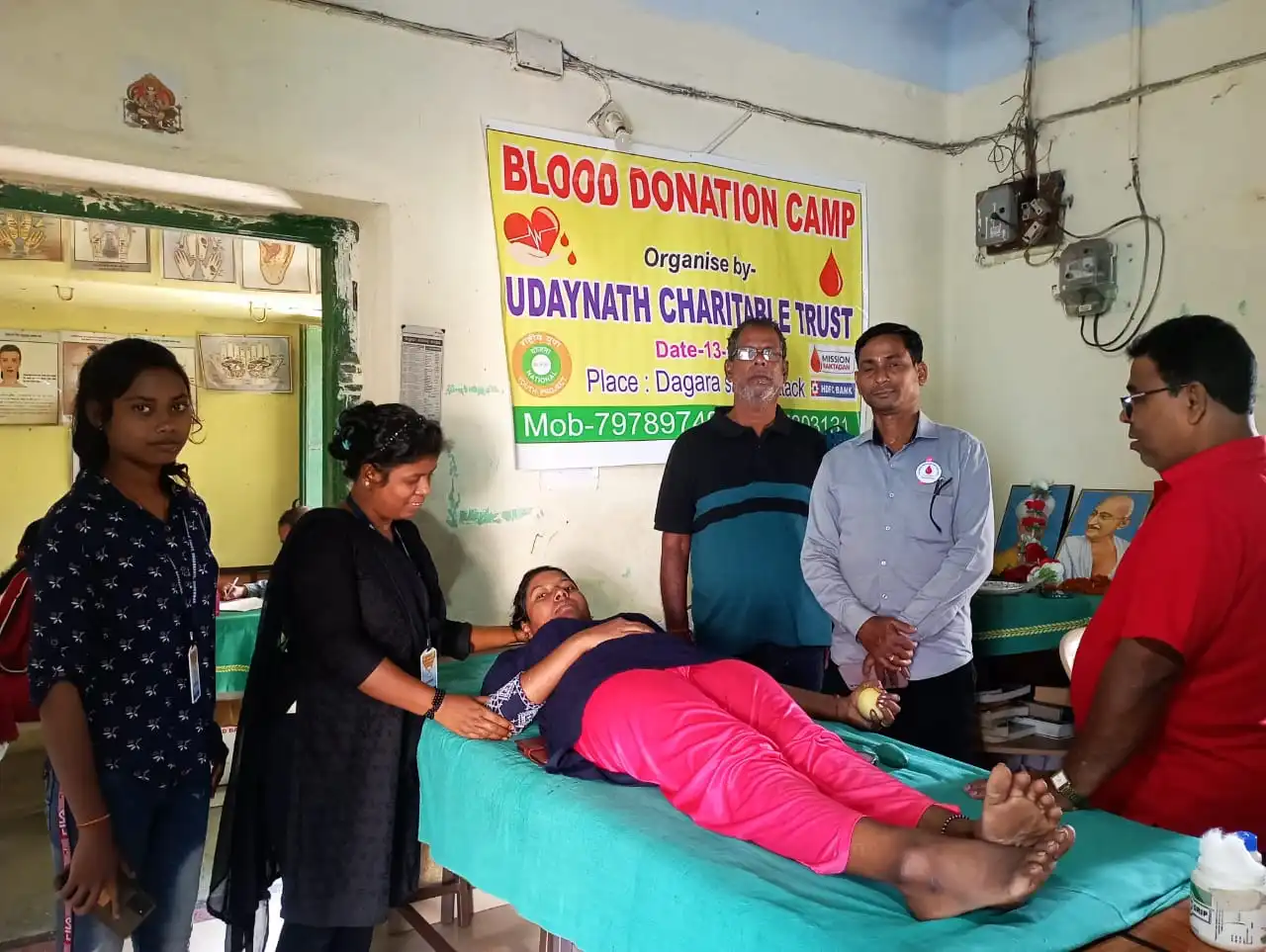 Pic of girls donating blood